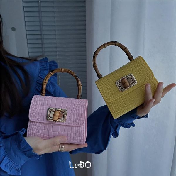 design handbag wild crossbody shoulder bag portable small totes slung women messenger square k8787 bags
design handbag wild crossbody shoulder bag portable small totes slung women messenger square k8787 bags