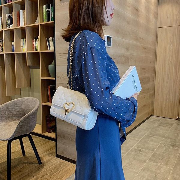 xiaoxiangfeng lingge chain bag women's 2021 european and american small crowd messenger square shoulder bags
xiaoxiangfeng lingge chain bag women's 2021 european and american small crowd messenger square shoulder bags