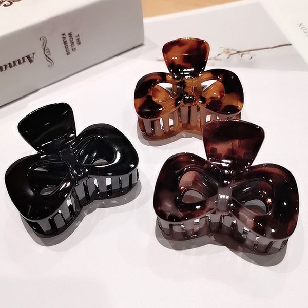 2021 simple medium leopard print clamps amber temperament bow tie hairpin hollow square barrettes women girl hair accessories, Slivery;golden
2021 simple medium leopard print clamps amber temperament bow tie hairpin hollow square barrettes women girl hair accessories, Slivery;golden