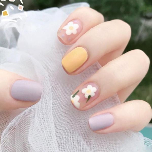 false nails 24pcs cute small fresh white flowers decorated frosted matte wearable fake suitable fairy girl summer hand decoration, Red;gold
false nails 24pcs cute small fresh white flowers decorated frosted matte wearable fake suitable fairy girl summer hand decoration, Red;gold