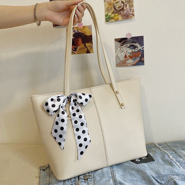 shopping high-grade big bag for women 2021 summer new fashion large capacity silk scarf tote bag outdoor all-matching shopping bag
shopping high-grade big bag for women 2021 summer new fashion large capacity silk scarf tote bag outdoor all-matching shopping bag