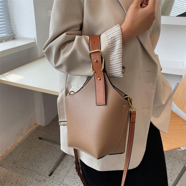 evening bags contrasting color female handbag bucket tote pu leather crossbody shoulder bag for women shopper women's handbags totes
evening bags contrasting color female handbag bucket tote pu leather crossbody shoulder bag for women shopper women's handbags totes