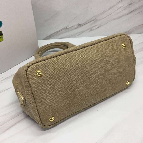 luxury canvas escale billetera de book tote beach pear boite letter thread khaki crossbody bag famous name fashion handbag
luxury canvas escale billetera de book tote beach pear boite letter thread khaki crossbody bag famous name fashion handbag