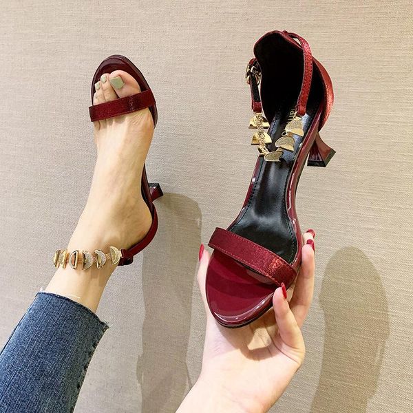 metal chain sandals women buckle heels shoes summer peep toe slides fashion high heel slide gladiator zapatos de mujer, Black
metal chain sandals women buckle heels shoes summer peep toe slides fashion high heel slide gladiator zapatos de mujer, Black