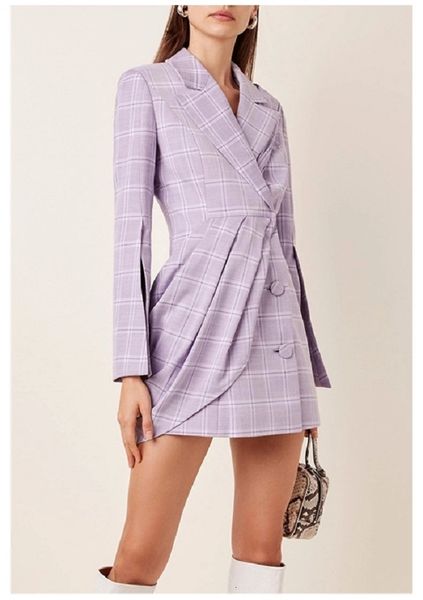 european american autumn and winter stars with the same pleated asymmetric plaid suit, White;black
european american autumn and winter stars with the same pleated asymmetric plaid suit, White;black