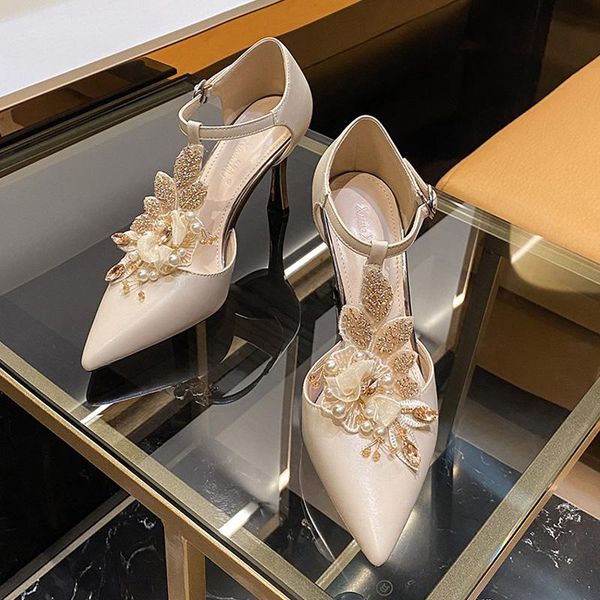 dress shoes woman pumps diamond hollow flowers sandals metal heel medium 8.5cm pointed-toe buckle dresses 2021 ladies summer, Black
dress shoes woman pumps diamond hollow flowers sandals metal heel medium 8.5cm pointed-toe buckle dresses 2021 ladies summer, Black