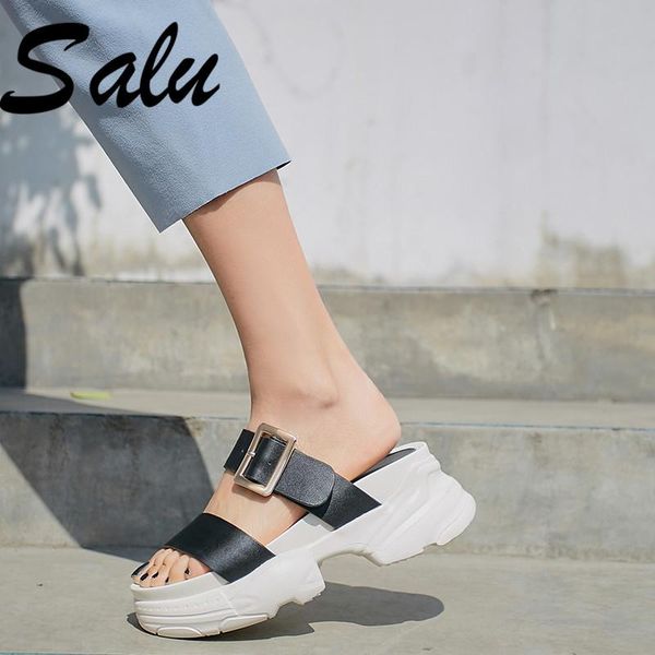salu 2021 women classic design sandals high heels genuine leather wedge summer beach shoes woman gladiator, Black
salu 2021 women classic design sandals high heels genuine leather wedge summer beach shoes woman gladiator, Black
