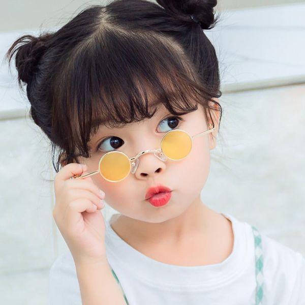 sunglasses 2021 fashion designer children metal small frame round kids sun glasses for girls boys lentille de couleur uv400, Blue
sunglasses 2021 fashion designer children metal small frame round kids sun glasses for girls boys lentille de couleur uv400, Blue