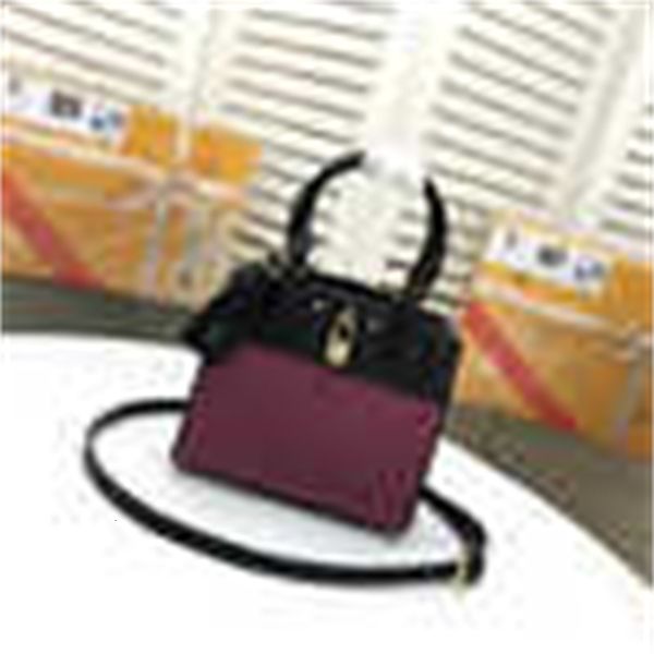 iconic bag fashion brand bags steamer designer female bag luxury trend handbags m54867 handles shoulder small totes cross city body bag
iconic bag fashion brand bags steamer designer female bag luxury trend handbags m54867 handles shoulder small totes cross city body bag