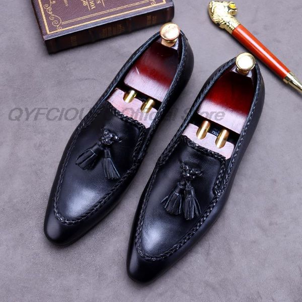luxury men dress shoes genuine leather black tassel wedding loafers double buckles business office formal slip on mens shoes
luxury men dress shoes genuine leather black tassel wedding loafers double buckles business office formal slip on mens shoes