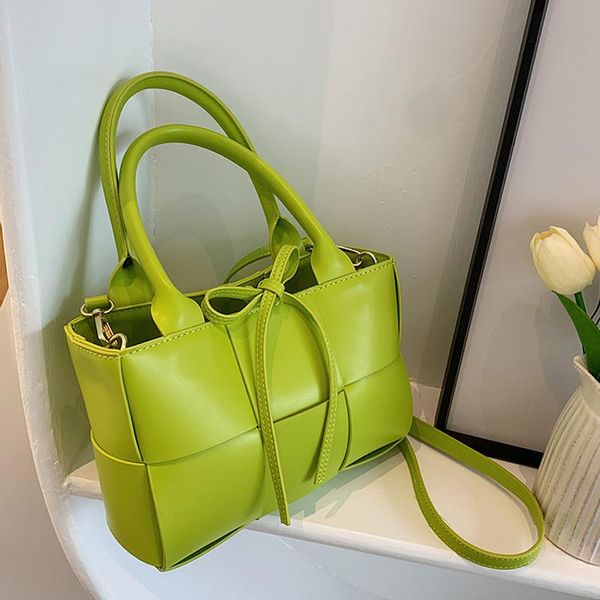 cross body weave tote bag small pu leather crossbody bags for women 2021 summer fashion brand shoulder female luxury handbags and purse
cross body weave tote bag small pu leather crossbody bags for women 2021 summer fashion brand shoulder female luxury handbags and purse