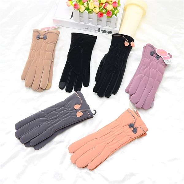 women's winter plush gloves thickened new warm, cold proof, waterproof and anti-skid outdoor ski cycling gloves, Black
women's winter plush gloves thickened new warm, cold proof, waterproof and anti-skid outdoor ski cycling gloves, Black