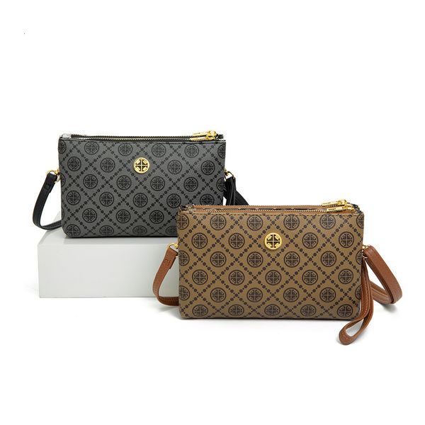 tb women's bag 2021 autumn winter new small square old flower classic fashion jacquard hand armpit
tb women's bag 2021 autumn winter new small square old flower classic fashion jacquard hand armpit