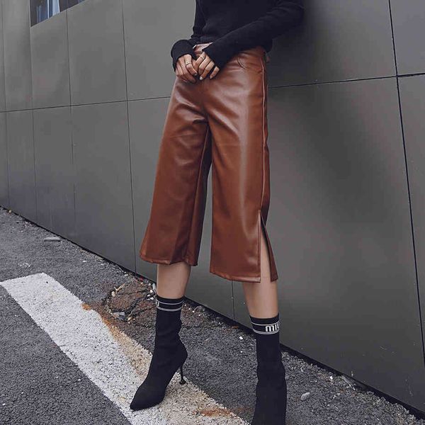 retro high waist women pu leather shorts motorcycle female faux-leather loose shorts army green autumn winter street wear 210416, White;black
retro high waist women pu leather shorts motorcycle female faux-leather loose shorts army green autumn winter street wear 210416, White;black