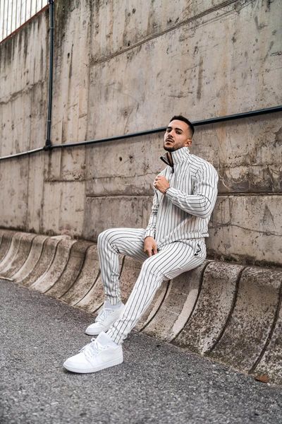 men's tracksuits 2021 striped leisure men clothes set fitness running long-sleeved sweatshirt loose sweater slim trousers two-piece sui, Gray
men's tracksuits 2021 striped leisure men clothes set fitness running long-sleeved sweatshirt loose sweater slim trousers two-piece sui, Gray