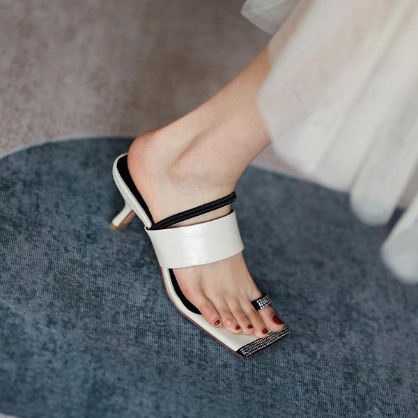 shoes woman 2021 rubber flip flops slippers summer square heel med low pantofle hawaiian block pu slides rome elegant h, Black
shoes woman 2021 rubber flip flops slippers summer square heel med low pantofle hawaiian block pu slides rome elegant h, Black