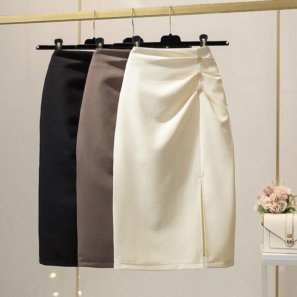 skirts 2021 women spring summer casual solid mini skirt lady button a-line high waist faldas female elegant split package hip l65, Black
skirts 2021 women spring summer casual solid mini skirt lady button a-line high waist faldas female elegant split package hip l65, Black