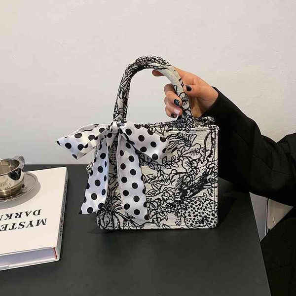 factory store 65% off clearance sale direct small fresh women's 2021 silk scarf bow simple messenger square style portable bags, Black;red
factory store 65% off clearance sale direct small fresh women's 2021 silk scarf bow simple messenger square style portable bags, Black;red