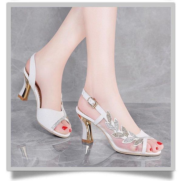 high-heeled sandals women 2021 summer korean style fashion shallow mouth fish word buckle thick heel women's shoes, Black
high-heeled sandals women 2021 summer korean style fashion shallow mouth fish word buckle thick heel women's shoes, Black