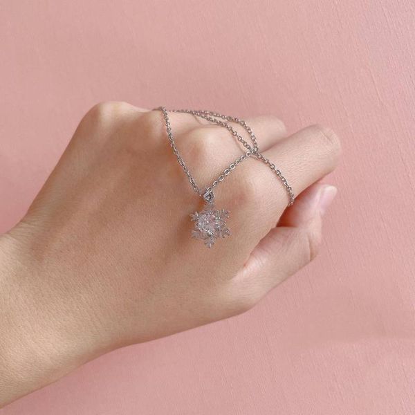 chains fashion zircon snowflake pendant necklace ins wind titanium steel clavicle lady jewelry, Silver
chains fashion zircon snowflake pendant necklace ins wind titanium steel clavicle lady jewelry, Silver