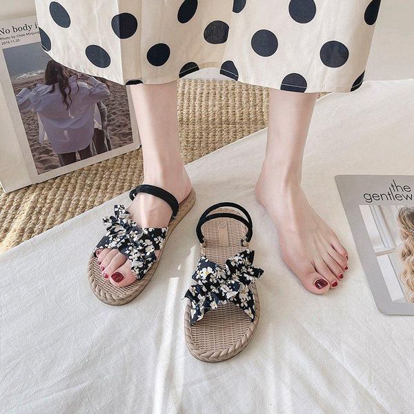 sandals floral women's dual-use fashion korean version of the simple outer wear and slippers, Black
sandals floral women's dual-use fashion korean version of the simple outer wear and slippers, Black