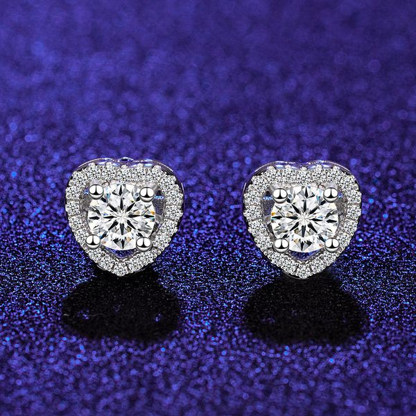 moissanite earrings s925 silver stud heart-shaped love diamonds ladies birthday gifts social luxury jewelry does fade, Golden;silver
moissanite earrings s925 silver stud heart-shaped love diamonds ladies birthday gifts social luxury jewelry does fade, Golden;silver