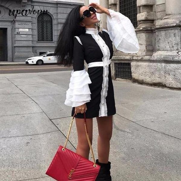 casual dresses spring 2021 ruffled stand collar long flared sleeves hit color pleated white loose dress women's fashion party vestidos, Black;gray
casual dresses spring 2021 ruffled stand collar long flared sleeves hit color pleated white loose dress women's fashion party vestidos, Black;gray