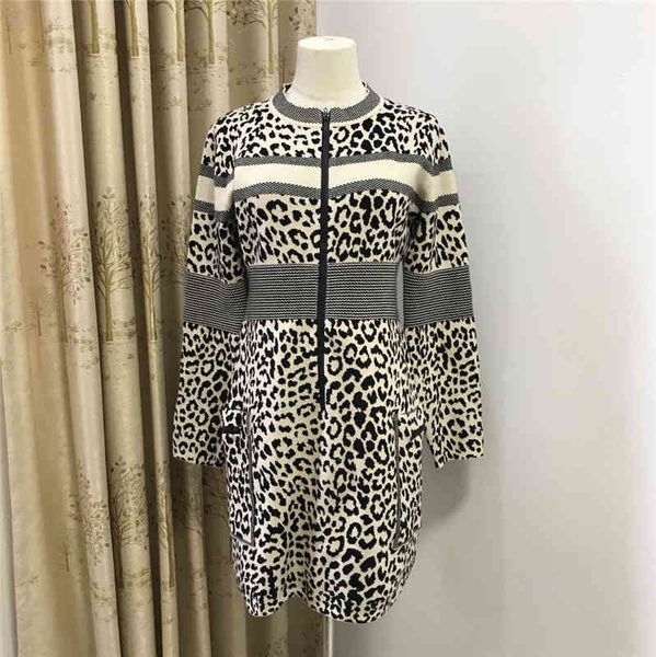 2022 factory wholesale new autumn and winter fashion leisure slim fit round neck leopard jacquard sweater dress women, Black;gray
2022 factory wholesale new autumn and winter fashion leisure slim fit round neck leopard jacquard sweater dress women, Black;gray