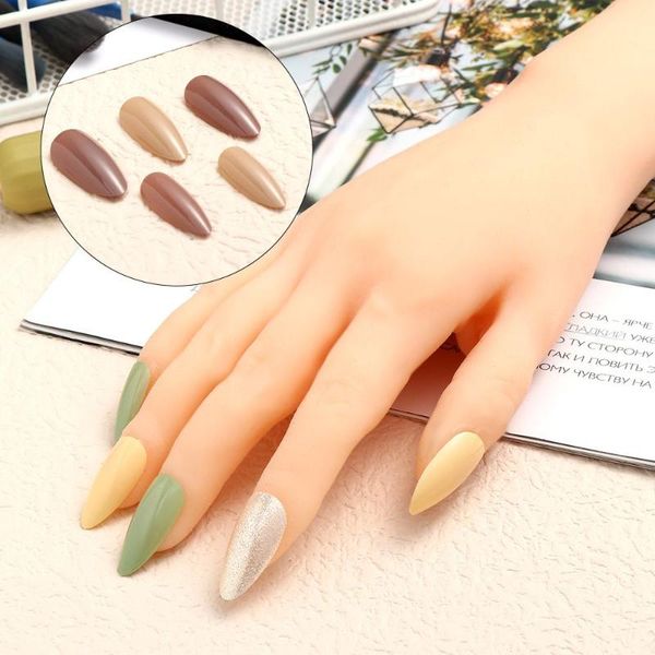false nails fashin wearable almond art design dress up finished patches nail press tips coffin, Red;gold
false nails fashin wearable almond art design dress up finished patches nail press tips coffin, Red;gold