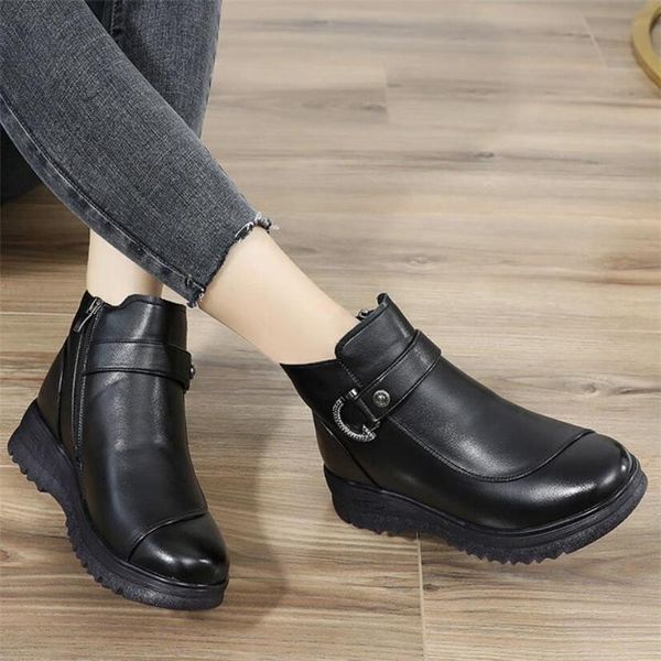 boots big size genuine leather women platform black winter shoes woman fashion non-slip warm wool lining snow femme
boots big size genuine leather women platform black winter shoes woman fashion non-slip warm wool lining snow femme