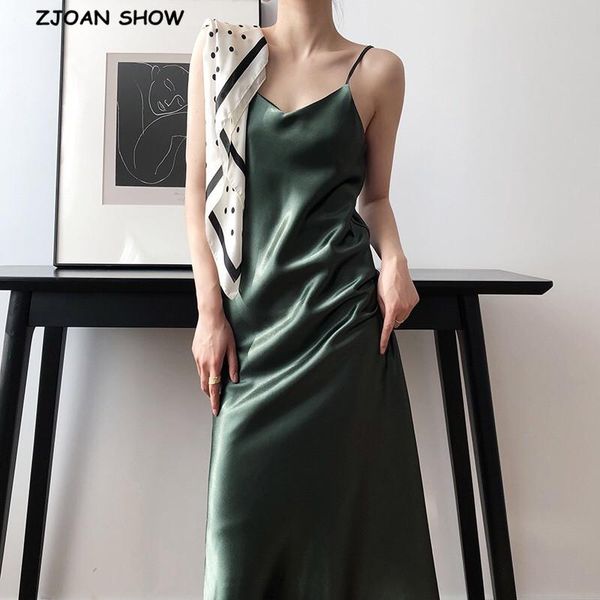 casual dresses solid color v collar backless bright satin sling dress woman vintage spaghetti strap a line like silk mid long base, Black;gray
casual dresses solid color v collar backless bright satin sling dress woman vintage spaghetti strap a line like silk mid long base, Black;gray