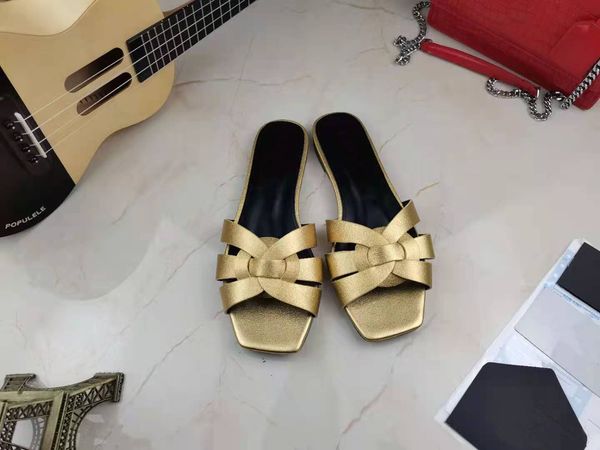 2021 designer luxury women tribote smooth muller sandals summer slippers leather classics fashion casual sandal with box size 35-40, Black
2021 designer luxury women tribote smooth muller sandals summer slippers leather classics fashion casual sandal with box size 35-40, Black