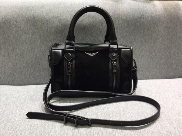 waist bags 2021 fashion ladies exquisite messenger women's leather handbags wings decoration mini handbag with zipper
waist bags 2021 fashion ladies exquisite messenger women's leather handbags wings decoration mini handbag with zipper
