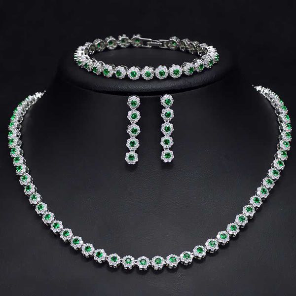 earrings & necklace round color diamond super flash wedding jewelry set fashion women's exquisite party style, Silver
earrings & necklace round color diamond super flash wedding jewelry set fashion women's exquisite party style, Silver