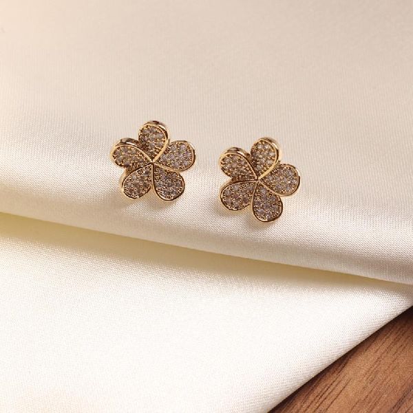 korea fashion jewelry exquisite small copper inlay zircon flowers elegant women's daily wild earrings stud, Golden;silver
korea fashion jewelry exquisite small copper inlay zircon flowers elegant women's daily wild earrings stud, Golden;silver