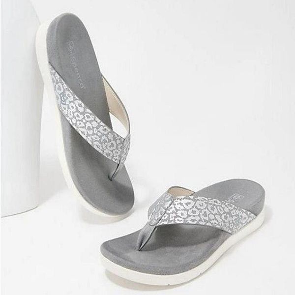ladies clip shoes outdoor non-slip casual breathable sandals beach slippers indoor woman, Black
ladies clip shoes outdoor non-slip casual breathable sandals beach slippers indoor woman, Black