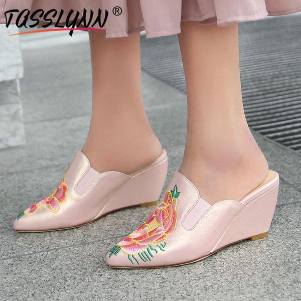 slippers tasslynn 2021 women outside embroider wedges basic plus size shoes slides highslippep, Black
slippers tasslynn 2021 women outside embroider wedges basic plus size shoes slides highslippep, Black