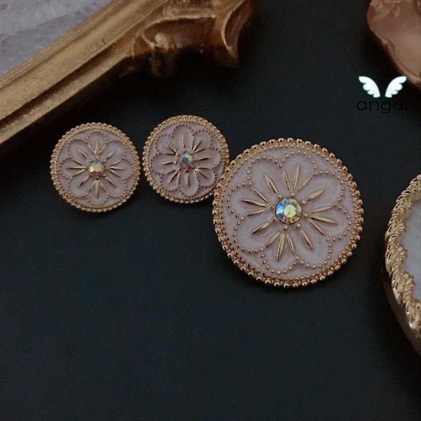 pins, brooches 2021 limited broche enamel pin brooch suit elegant temperament contracted sweater delicate restoring ancient ways, Gray
pins, brooches 2021 limited broche enamel pin brooch suit elegant temperament contracted sweater delicate restoring ancient ways, Gray