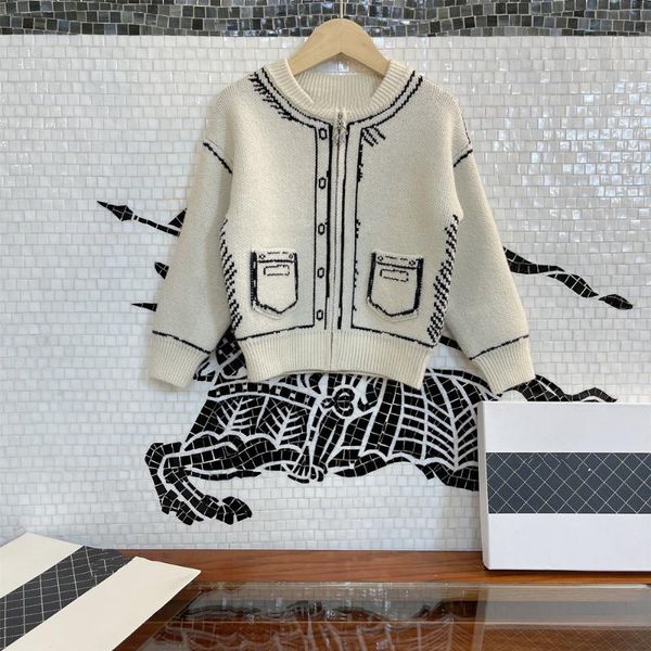 pullover 2021 girl's knitted sweater cardigan autumn small fragrance style children's baby foreign blouse jacket all-match, Blue
pullover 2021 girl's knitted sweater cardigan autumn small fragrance style children's baby foreign blouse jacket all-match, Blue