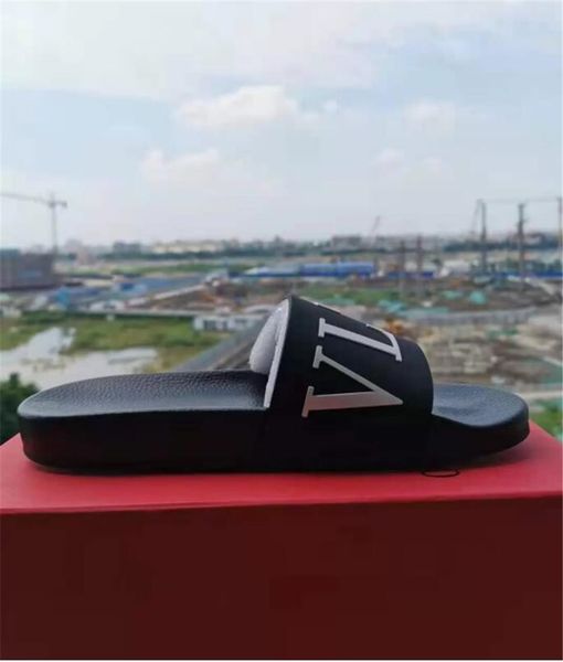 new men women sandals designers slippers flat slides bottom slipper leather beach shoes sandal transparent jelly flip flops g90225, Black
new men women sandals designers slippers flat slides bottom slipper leather beach shoes sandal transparent jelly flip flops g90225, Black