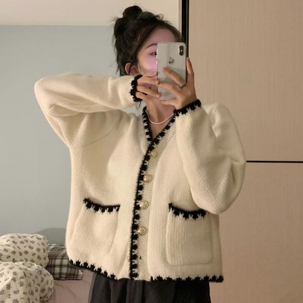 women's jackets women jacket 2021 korea fashion elegant gentle v-neck single-breasted double pocket design thicken knitted sweater, Black;brown
women's jackets women jacket 2021 korea fashion elegant gentle v-neck single-breasted double pocket design thicken knitted sweater, Black;brown