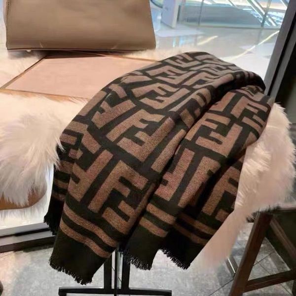 2021 net red cashmere women's new classic versatile ins fashion warm double scarf letter shawl, Blue;gray
2021 net red cashmere women's new classic versatile ins fashion warm double scarf letter shawl, Blue;gray