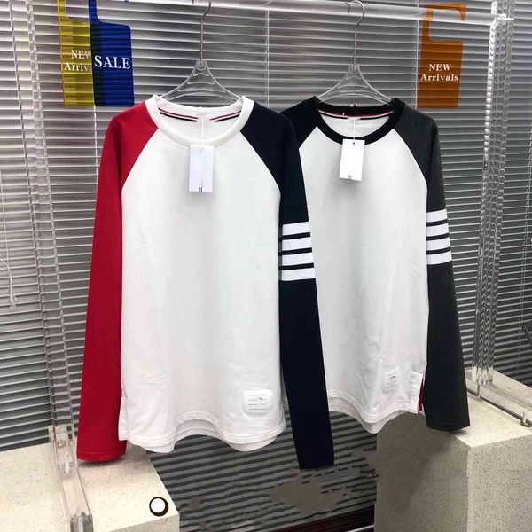 2021 two color contrast long sleeve t-shirt autumn new british four bar men's and women's round neck sweater, Black
2021 two color contrast long sleeve t-shirt autumn new british four bar men's and women's round neck sweater, Black