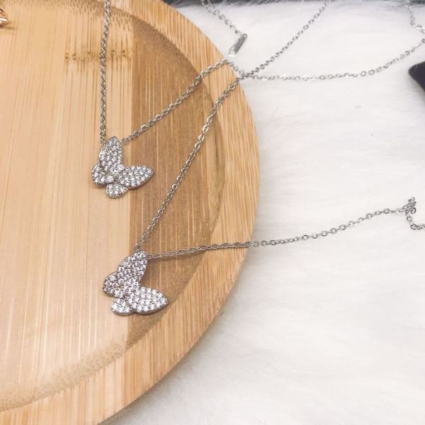 clover diamond butterfly s925 sterling silver plated 18k white gold clavicle necklace, Black
clover diamond butterfly s925 sterling silver plated 18k white gold clavicle necklace, Black