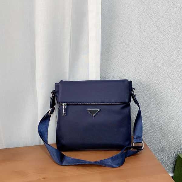 2021 new men's women luxury fashion casual handbag diagonal bag nylon cloth messenger bag shoulder bags
2021 new men's women luxury fashion casual handbag diagonal bag nylon cloth messenger bag shoulder bags