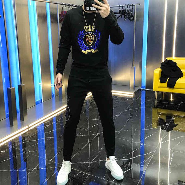 hoodies autumn male sweater suit personality crown rice laser panicle sequins around the neck pants of two pieces together, Black
hoodies autumn male sweater suit personality crown rice laser panicle sequins around the neck pants of two pieces together, Black