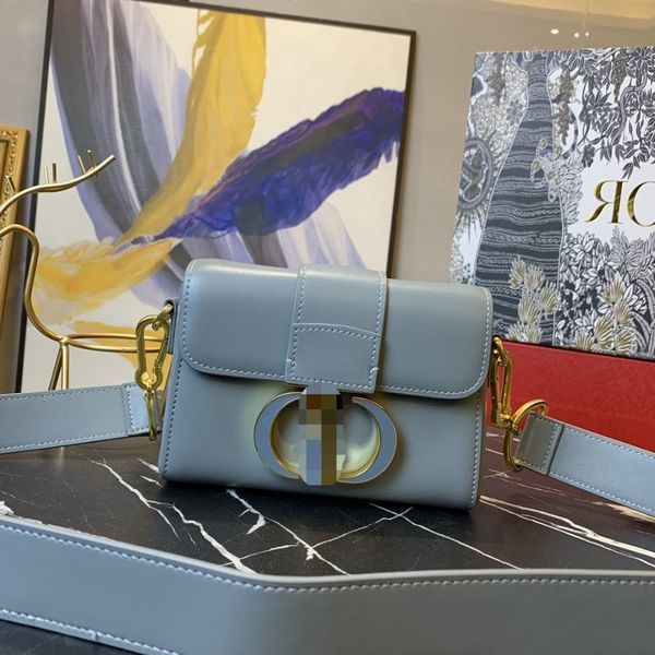 new handbag christian montaigne the mini messenger bag is the same as the starwm5r 
new handbag christian montaigne the mini messenger bag is the same as the starwm5r