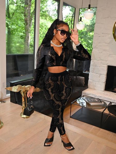 women's two piece pants 2021 lace long sleeve crop set black white see through bodycon outfits mesh sheer night clubwear
women's two piece pants 2021 lace long sleeve crop set black white see through bodycon outfits mesh sheer night clubwear