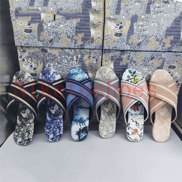 women sandals slipper embroidery dazzle flowers paris luxurys designer shoes floral brocade beach canvas casual slippers, Black
women sandals slipper embroidery dazzle flowers paris luxurys designer shoes floral brocade beach canvas casual slippers, Black