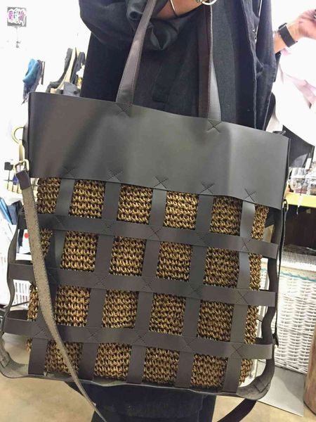 famous ethnic style handmade literature and art exception cotton and linen clothing accessories real leather bag women's single shoulde
famous ethnic style handmade literature and art exception cotton and linen clothing accessories real leather bag women's single shoulde